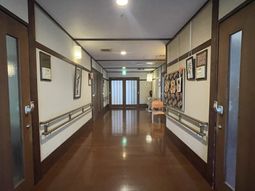 広々とした廊下