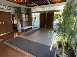 広々としたエントランス
