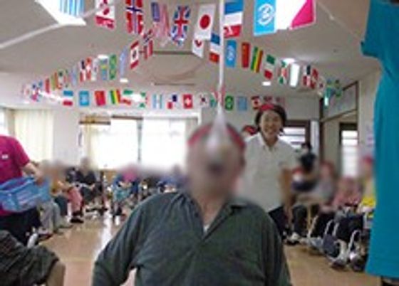 旗が飾られた部屋