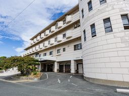 建物正面の外観  