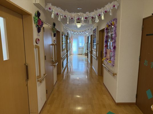 装飾が施された廊下