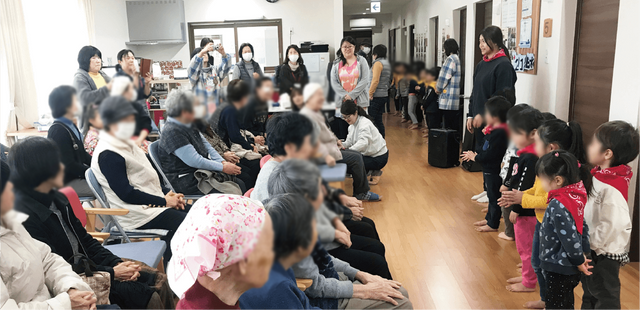 交流の様子の共有スペース  