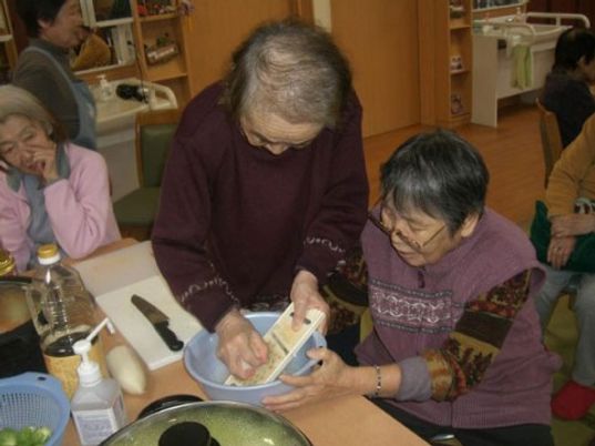 利用者同士の料理活動