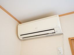 エアコンが設置された壁