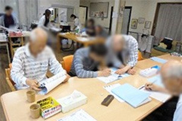 活動に参加する人々の集いの場