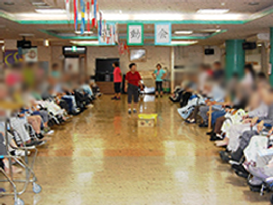 交流の場がある室内