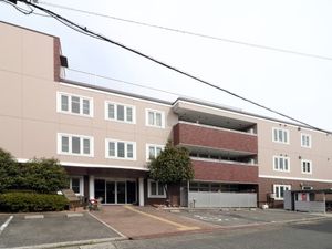 モダンな建物の外観