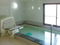 清潔な浴室設備