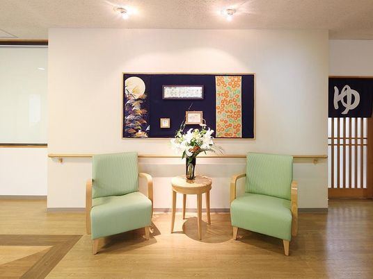 応接スペースの装飾風景