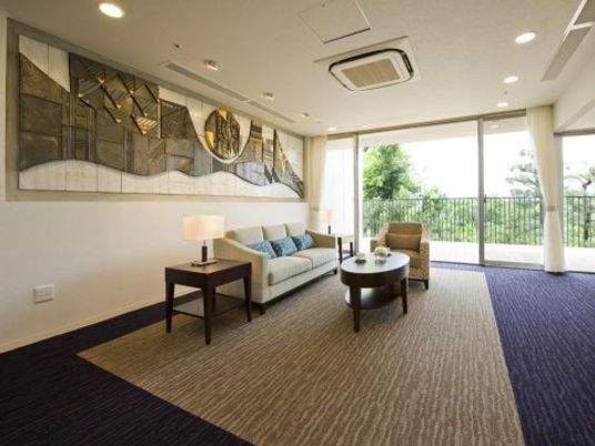 明るく広々とした居室