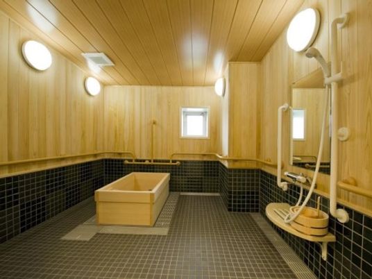 清潔感溢れる浴室