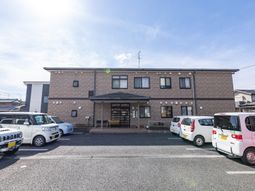 ゆったりした建物の外観