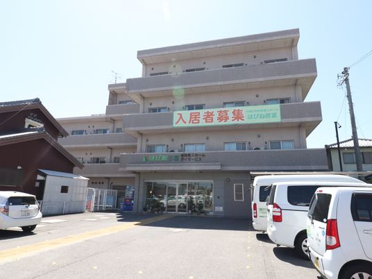 多階層建物の外観