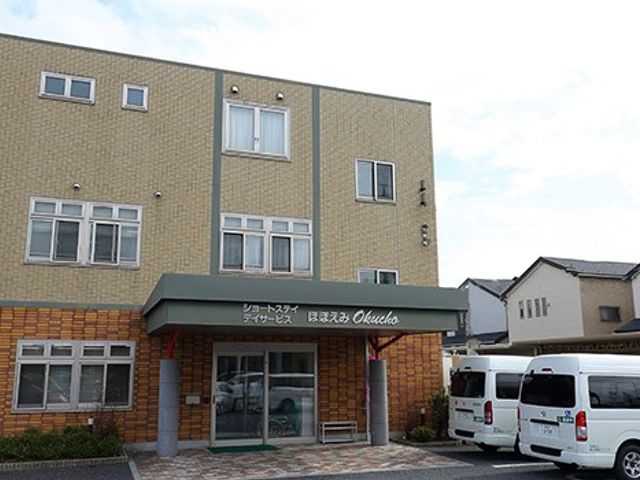 居心地のよい外観 外観 ゆったりとしたエントランスが迎える外観です。安心の送迎サービスを提供しています。