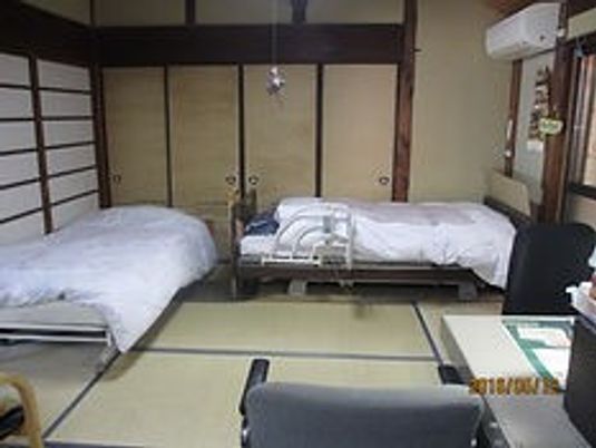 落ち着いた雰囲気の居室