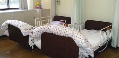 ベッドのある居室