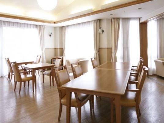 明るいダイニングルーム