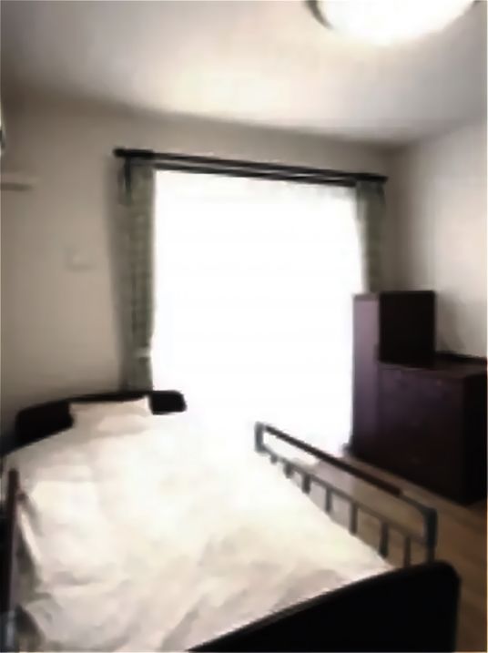 居室の明るい室内