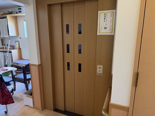 家庭的なエレベーター