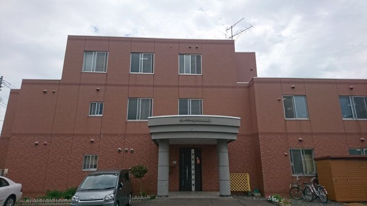 きれいな施設の外観