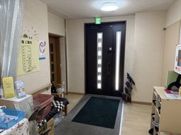 靴が並ぶエントランス