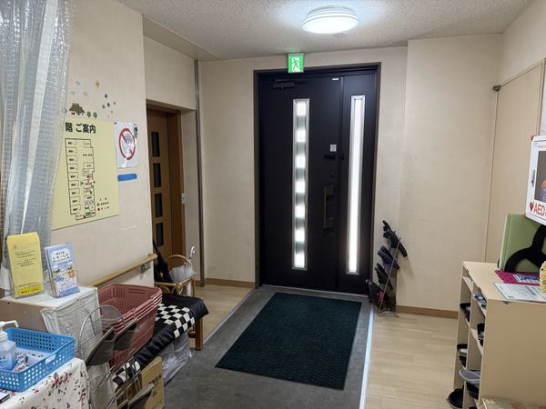 靴が並ぶエントランス