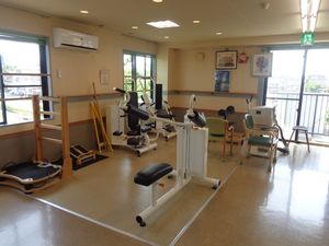 機能訓練室の運動器具  
