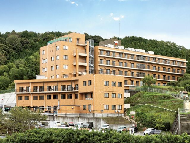 緑豊かな建物外観 外観 緑に囲まれた佇まいの施設です。ゆったりとした環境で働けます。