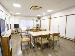 シンプルな広間