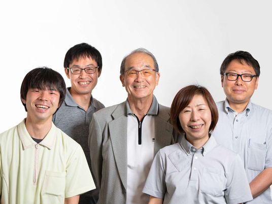 笑顔のスタッフ紹介  