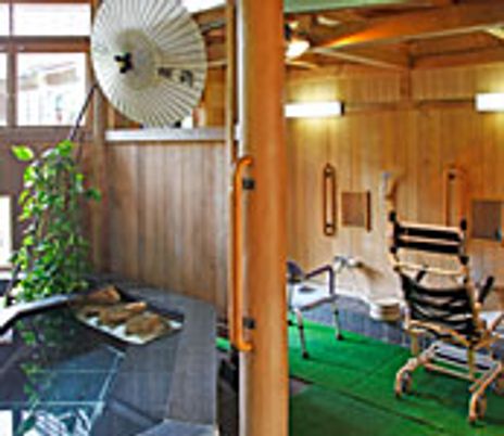明るい部屋の内観