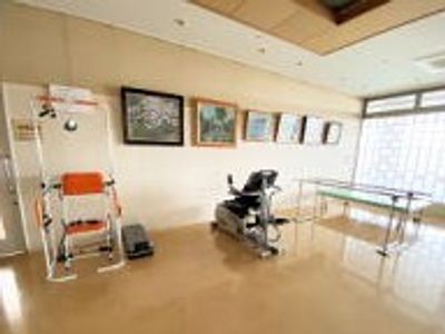運動器具が並ぶ部屋