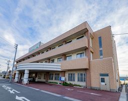 広々とした清潔な外観