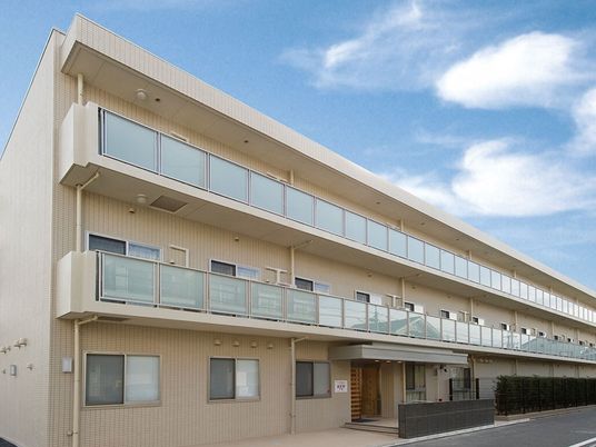 モダンな建物の外観