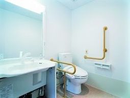 手すり付きトイレ空間