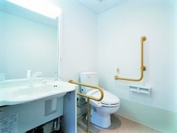 手すり付きトイレ空間