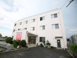 清潔感のあふれる建物外観