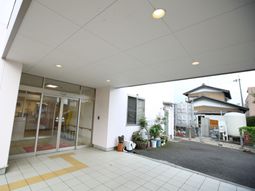 エントランスと周辺環境