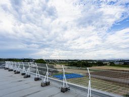 開放的な屋上テラス  
