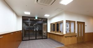 明るいエントランス  