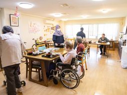 共有スペースでの日常シーン