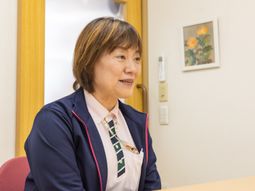 笑顔のスタッフのイメージ