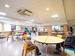 共有ラウンジの日常風景