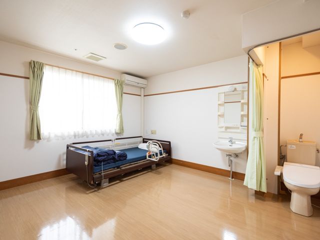 明るく清潔な居室