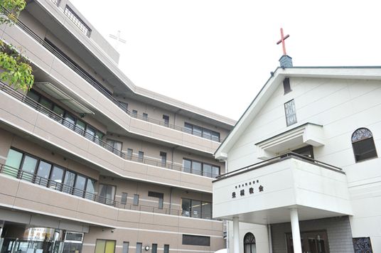 教会が隣接する外観