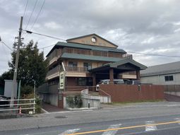 3階建ての大きな建物