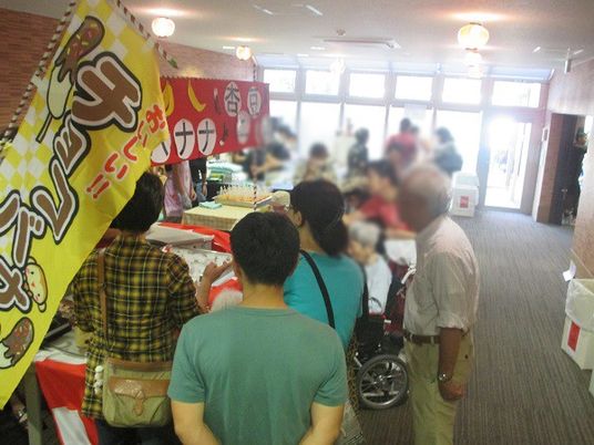 賑やかなイベント会場