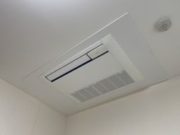 天井の空調設備