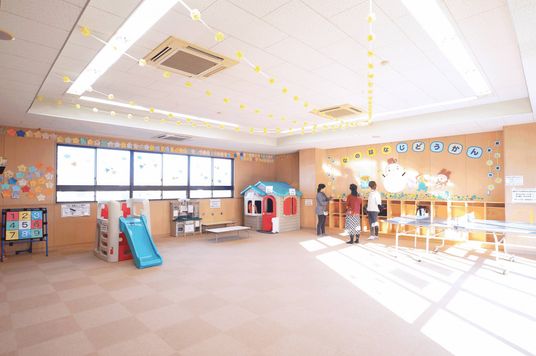 明るい子ども遊び場
