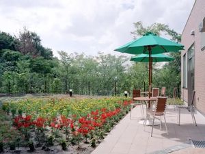花壇のあるテラス  